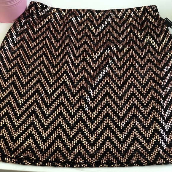 - Just Polly New York Skirt And Camisole Party set 😄 - Picture 3 of 5